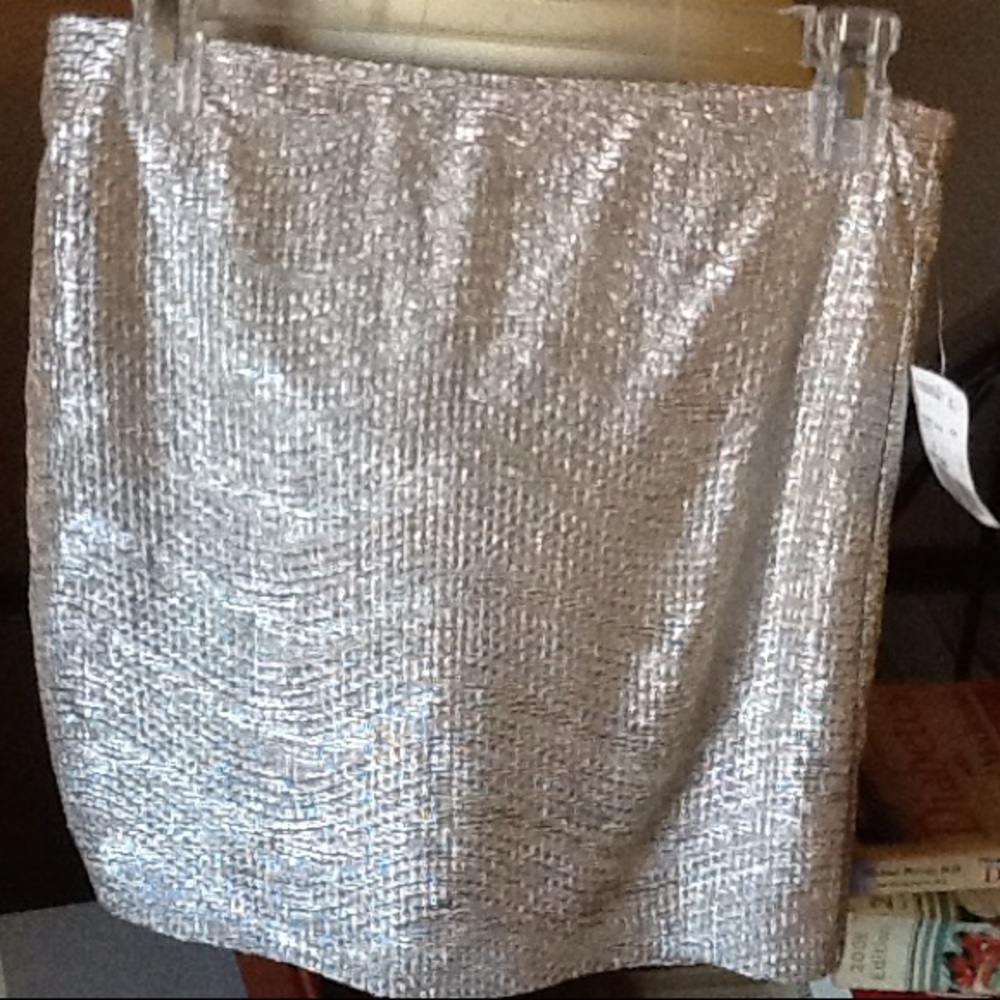 Forever 21 L Short Gold Skirt